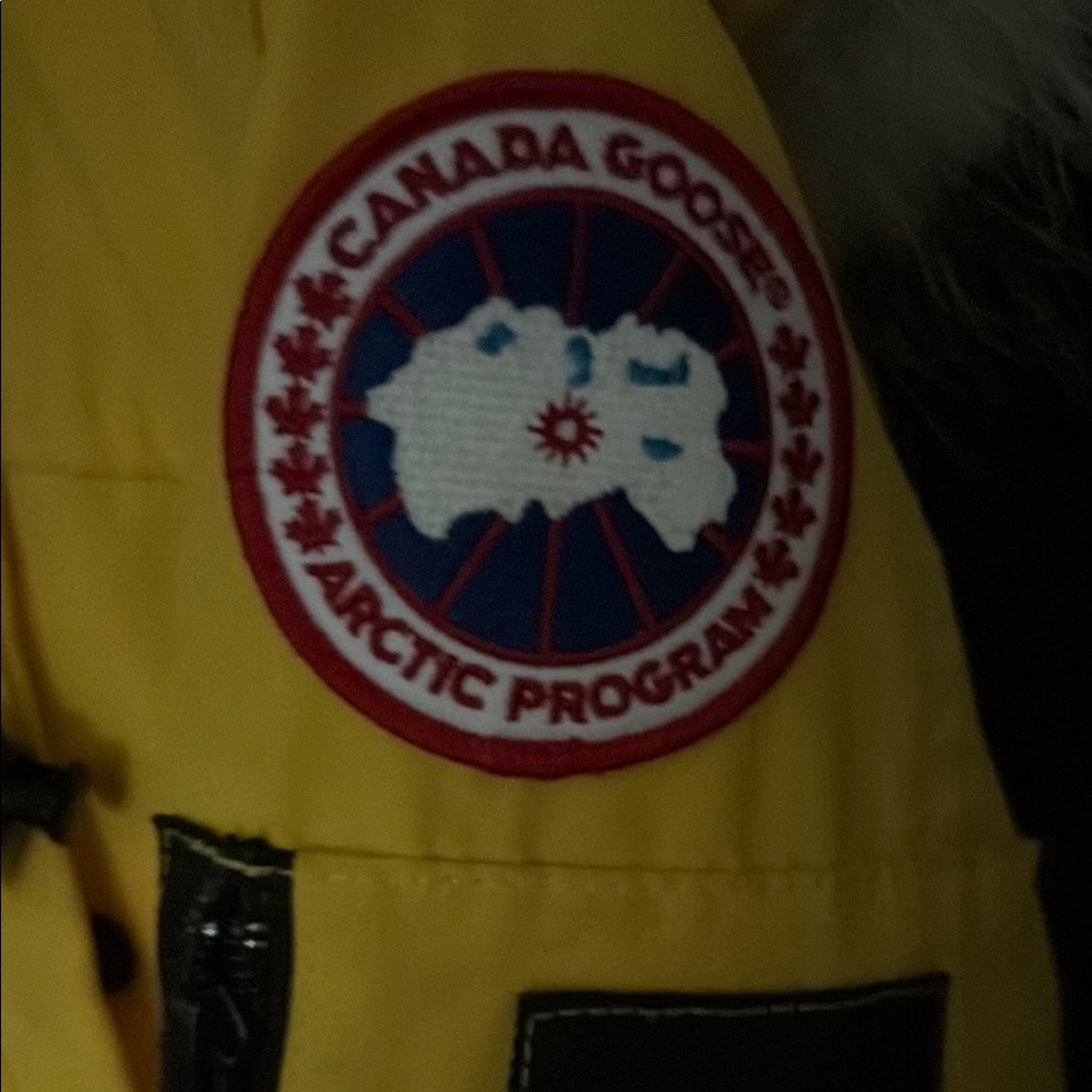 Canada Goose Yellow Fur-Trimmed Parka. Size XS. - Picture 5 of 5